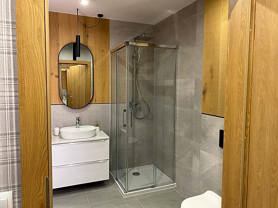 MODRZEW - noclegi w Pyzówce