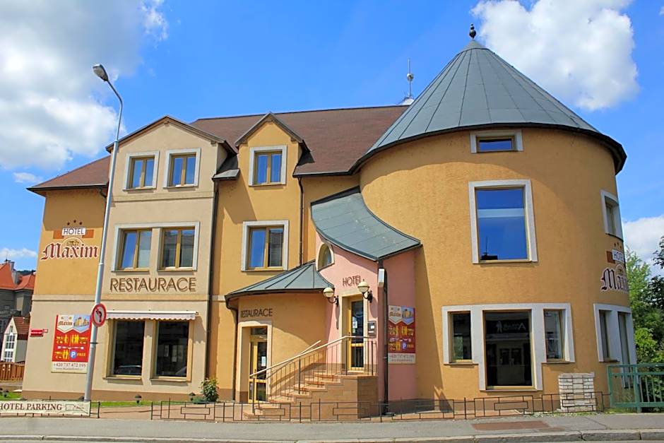 Family hotel Maxim