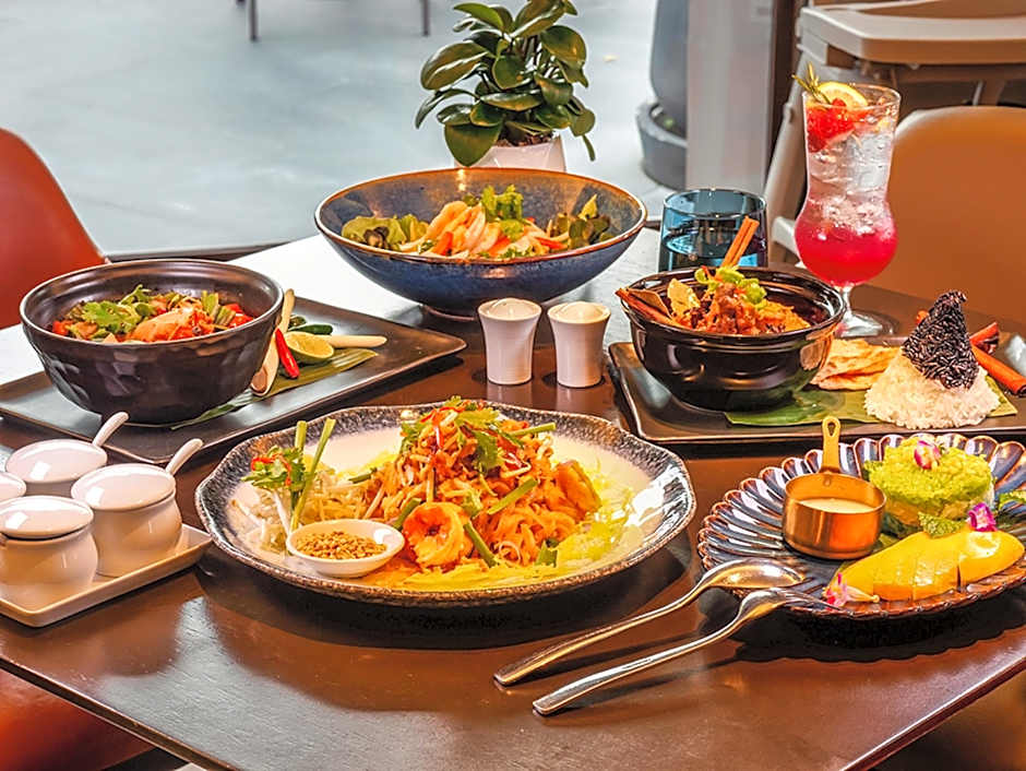 Bangkok, Sukhumvit 50 - Marriott Executive Apartments