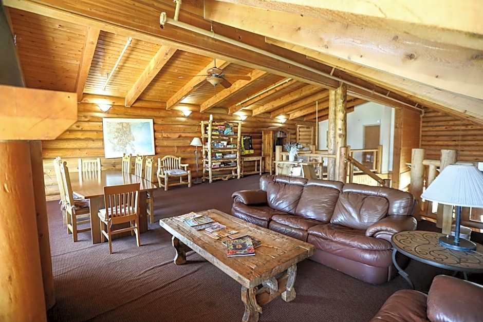 The Boulder Creek Lodge