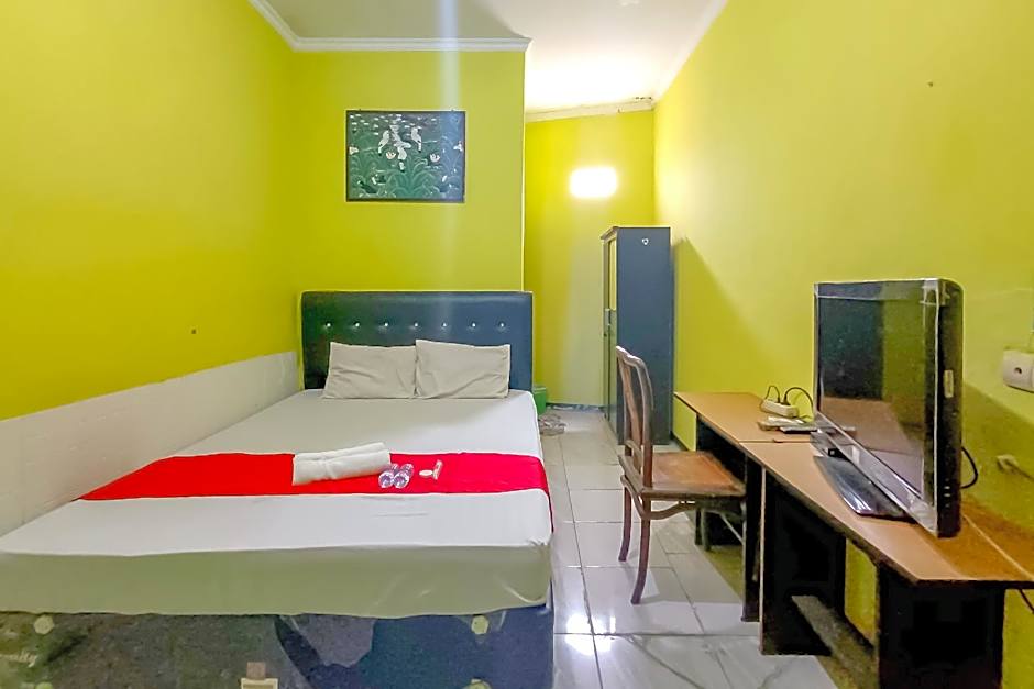 WILUDJENG Guest House near Alun Alun Sragen Mitra RedDoorz