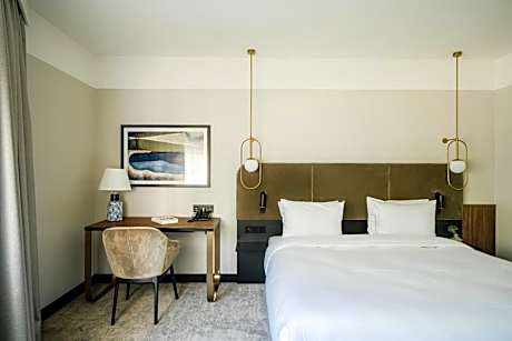 Standard Queen Room with Balcony