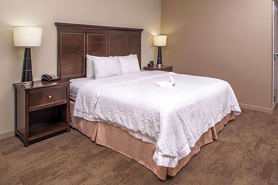Hampton Inn & Suites Charlotte-Arrowood Rd.