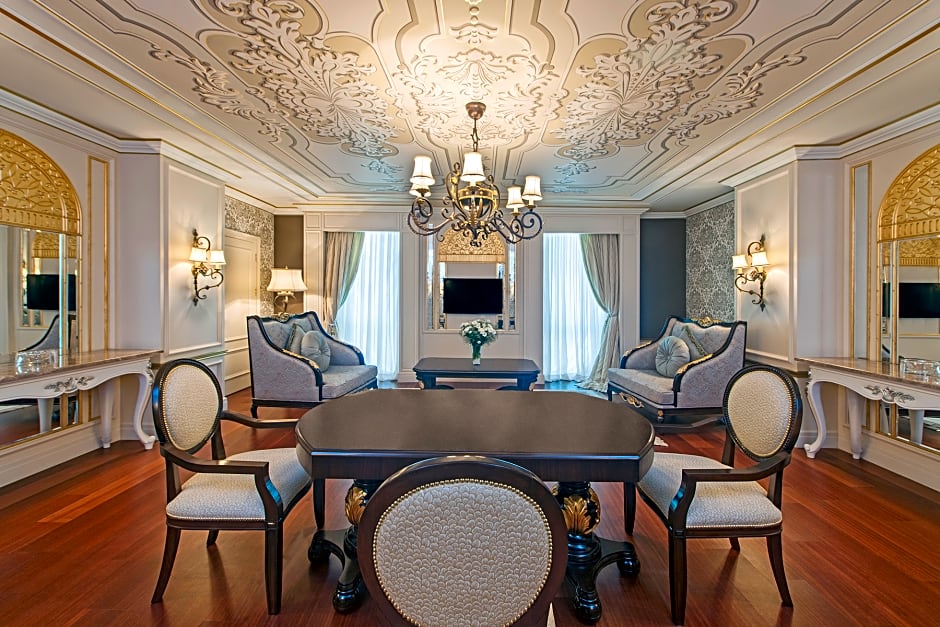 Photo 1 of 4 of Presidential Suite