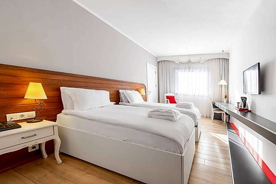 Hotel Beyond