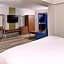 Holiday Inn Express & Suites Raleigh NE - Medical Ctr Area By IHG