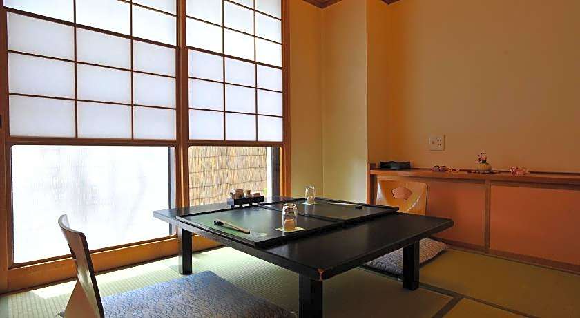 Yumoto Itaya