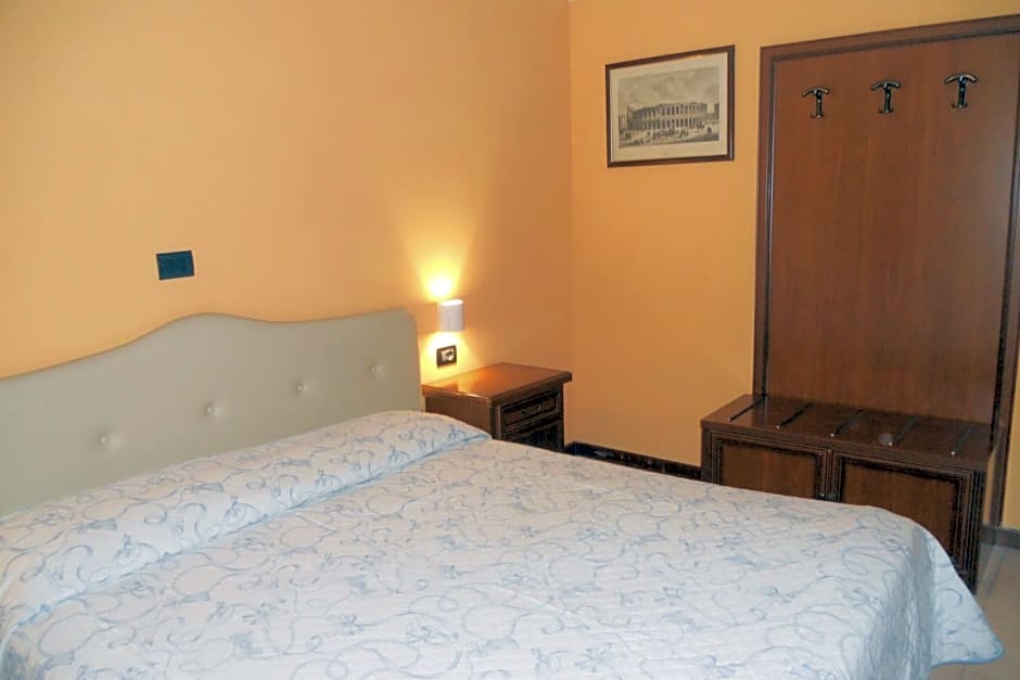Hotel Salus
