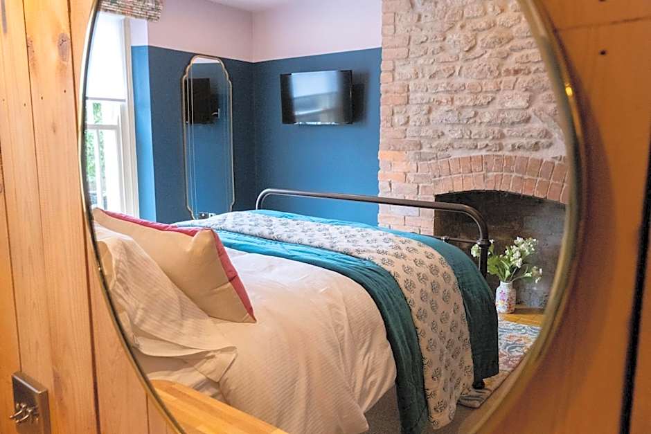 The Sheep and Penguin