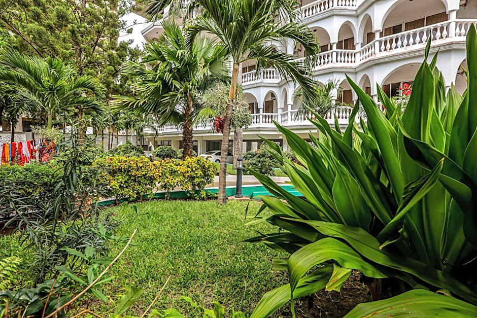 CityBlue Creekside Hotel & Suites