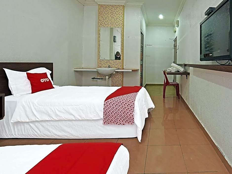 OYO 90559 Ummul Motel C Mart
