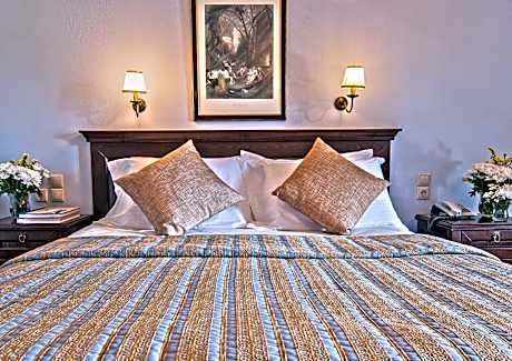Superior Double Room with Panoramic Meteora View