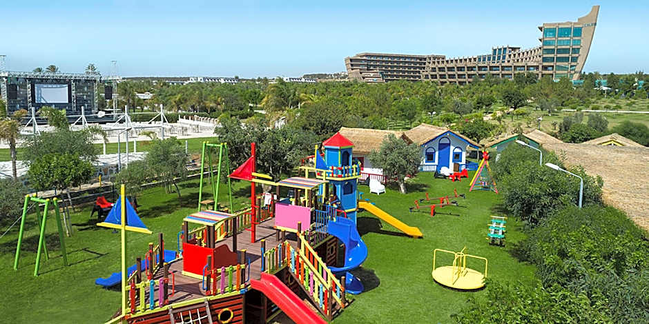 Noahs Ark Deluxe Hotel Spa