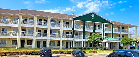 Hometowne Studios Dallas - Irving