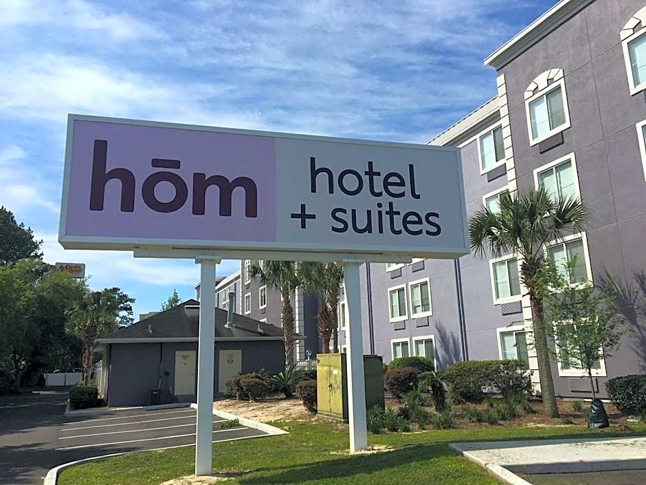 HoM A Trademark Collection Hotel