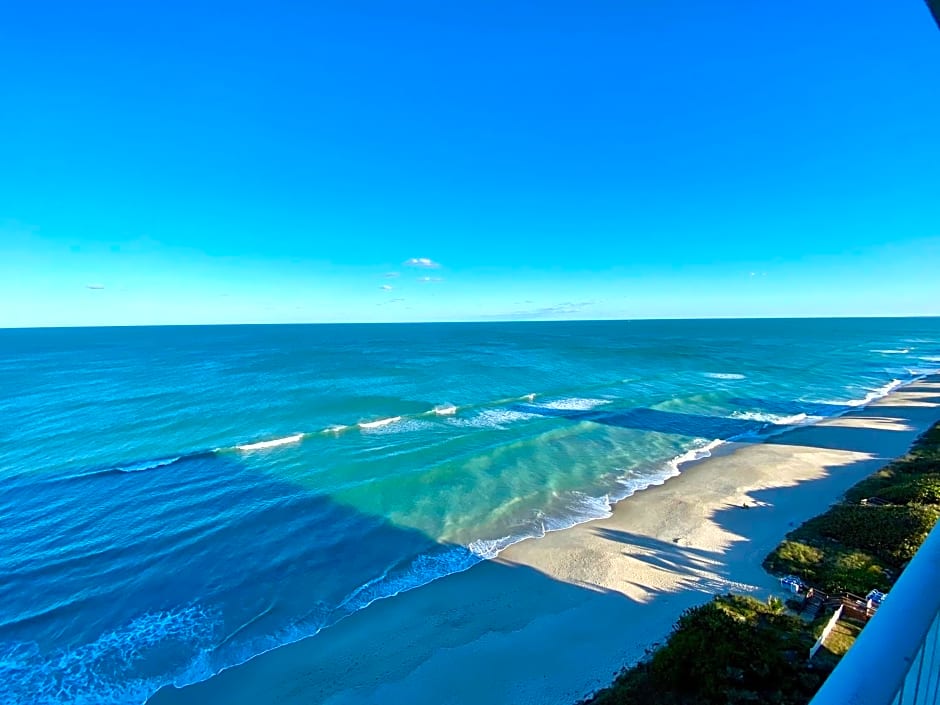 Radisson Suite Hotel Oceanfront