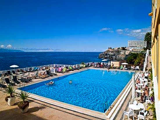 Atlantic Holiday Hotel