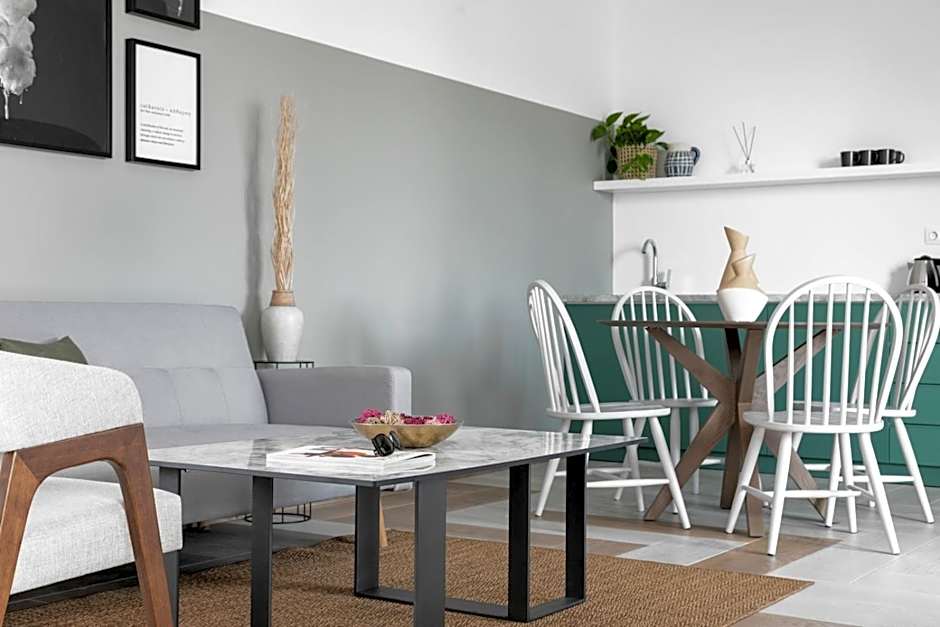 Play Theatrou Athens a member of Brown Hotels