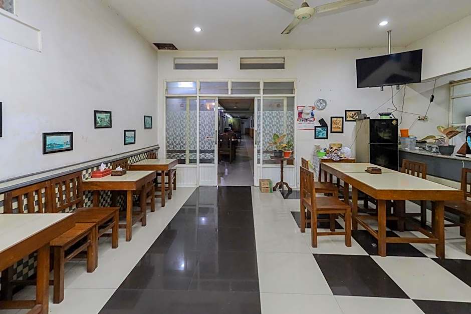 RedDoorz near Stasiun Malang Kota Lama 2 – Malang, MO