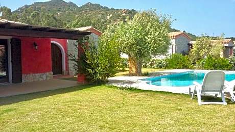 Villas with private pool in Costa Rei just 500 meters from the sea