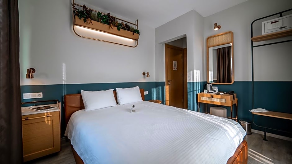 Urla 1867 Hotel