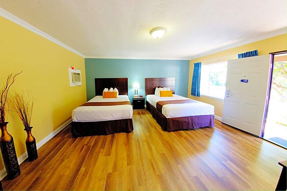 Photo 1 of 5 of 2 Queen Beds