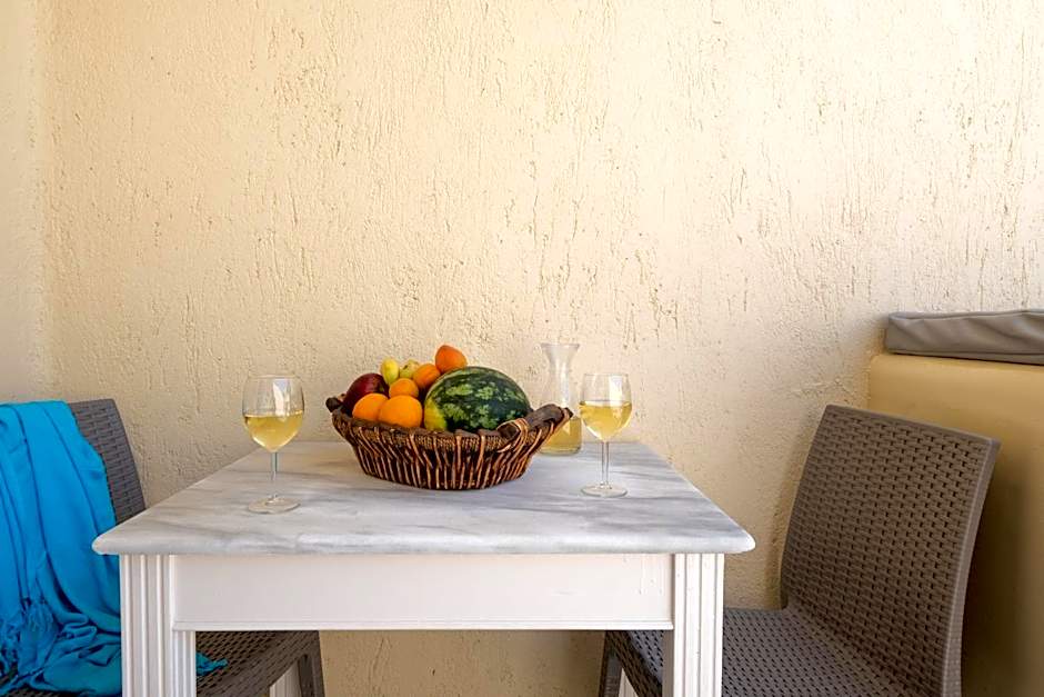 Cyclops Beach Apartments