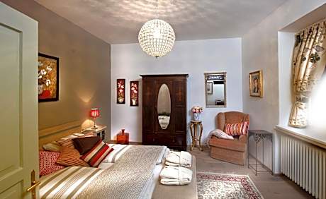 Junior Suite with Mountain View