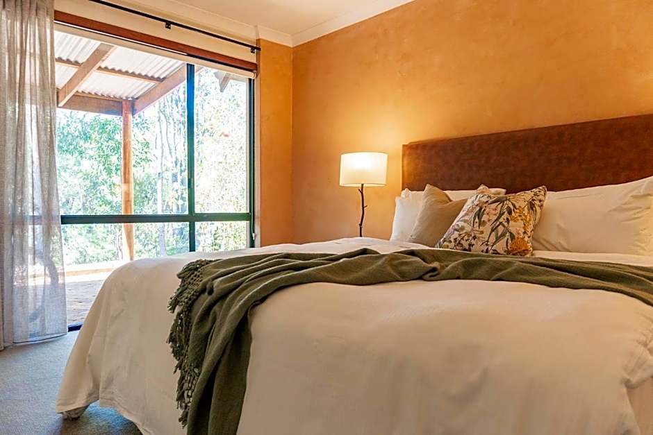 Forest Rise Chalets and Lodge