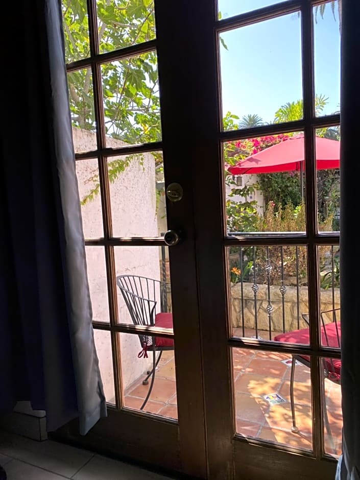 Villa Rosa Inn