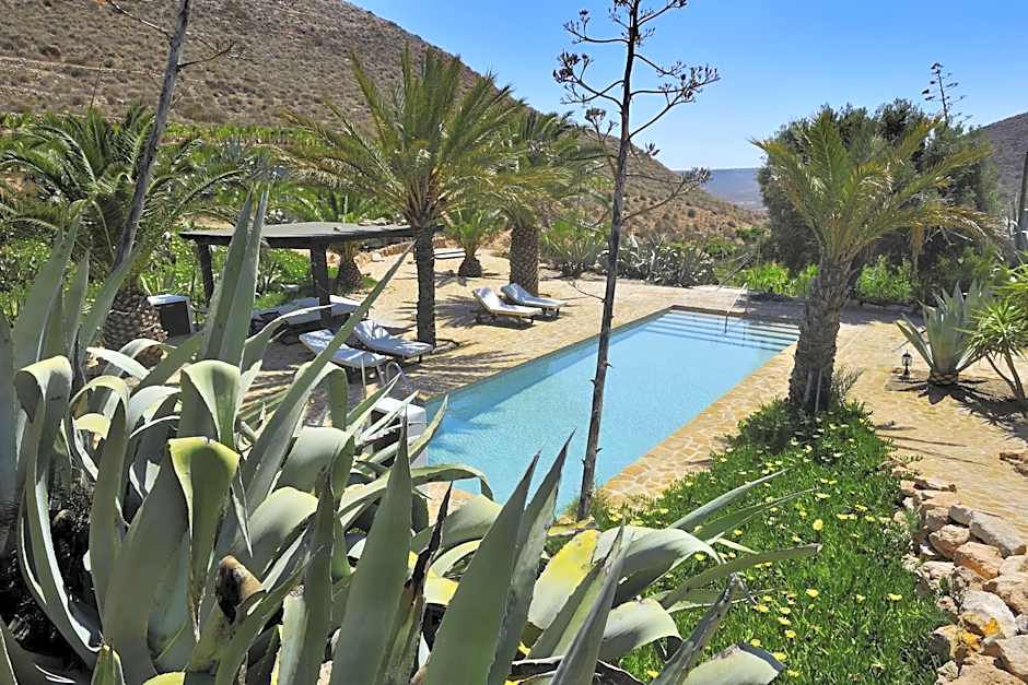 La Almendra y El Gitano