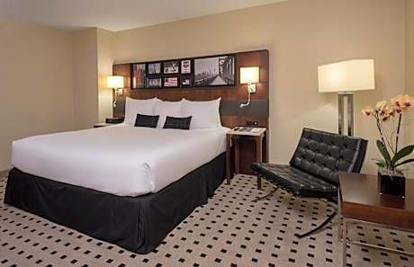 Presidential Suite, 1 King, Sofa bed