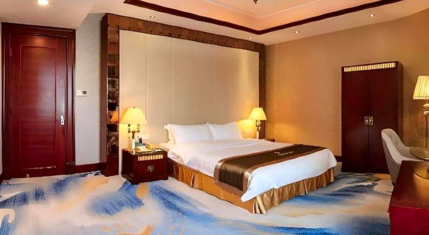 Yijian Holiday Hotel