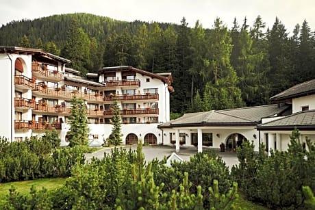 Hotel Waldhuus