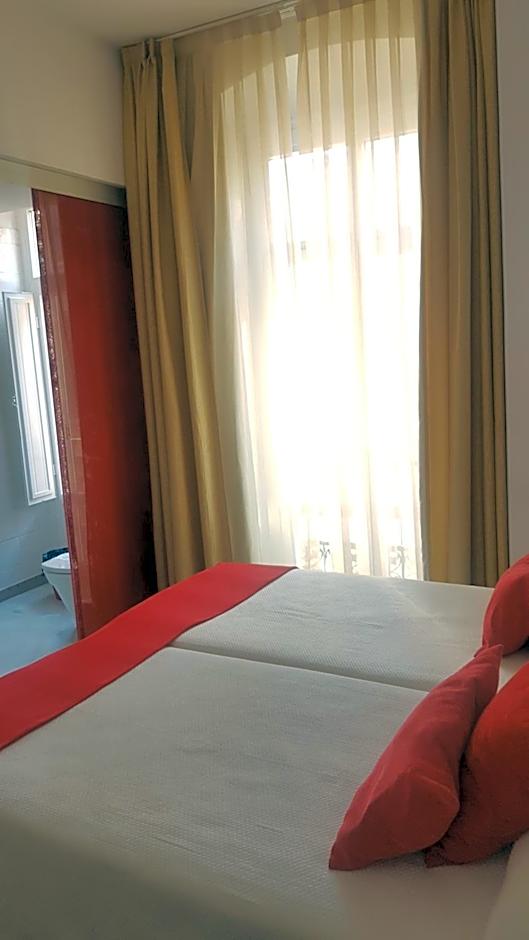 Hotel y Apartamentos Doña Lola