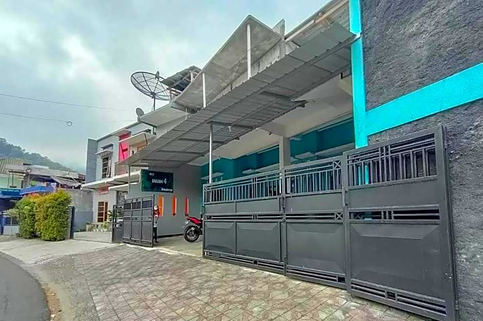 Villa Ghazani 4 at Desa Wisata Songgokerto – Batu, MO