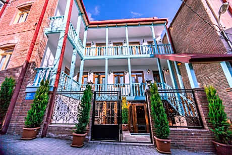 MUSMORE Boutique Hotel