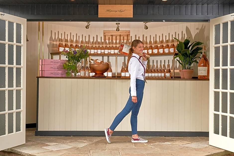 The Mitre, Hampton Court