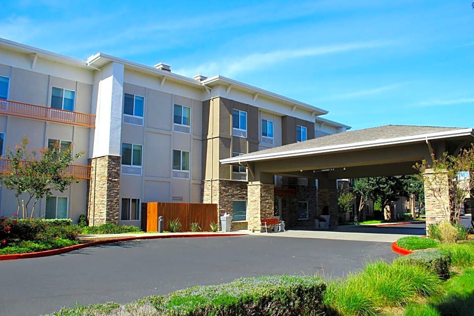 Holiday Inn Express Hotel & Suites Napa Valley-American Canyon