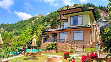 Larisa Resort Mussoorie