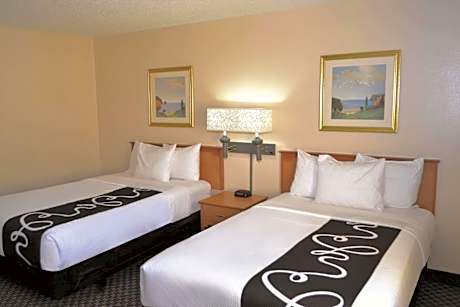 Double Room with Two Double Beds - Non-Smoking