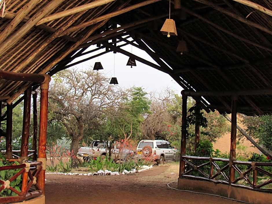 African Sunrise Lodge and Campsite