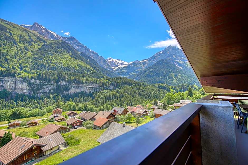 Ravines 50, Soulful Escape With Mountain Views