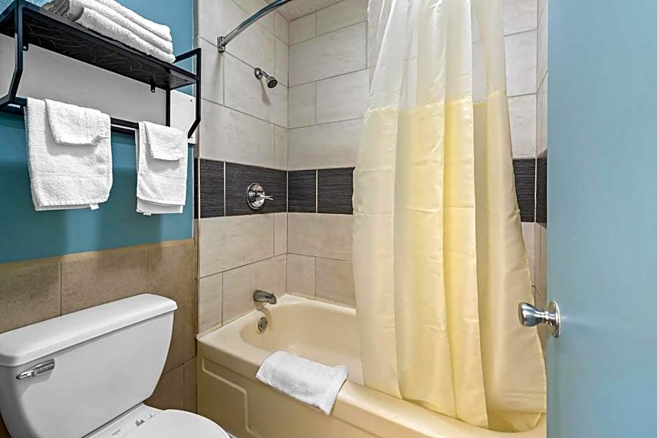 Econo Lodge Airport near Billy Graham Parkway