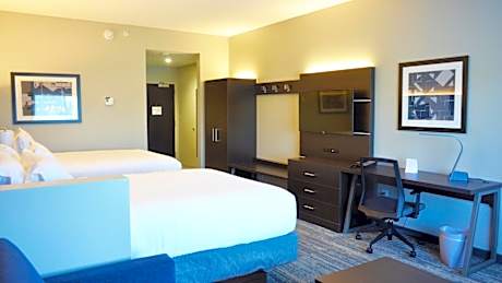 Suite with Two Queen Beds