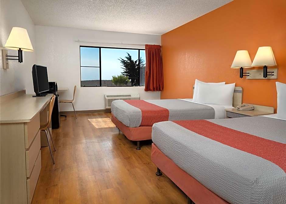 Motel 6-San Simeon, CA - Hearst Castle Area