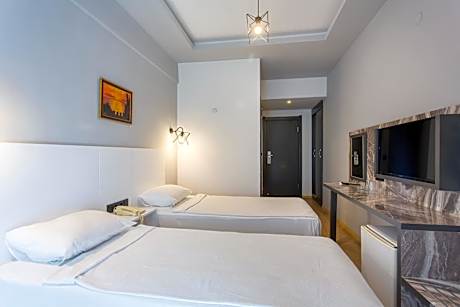 Twin Room with Balcony