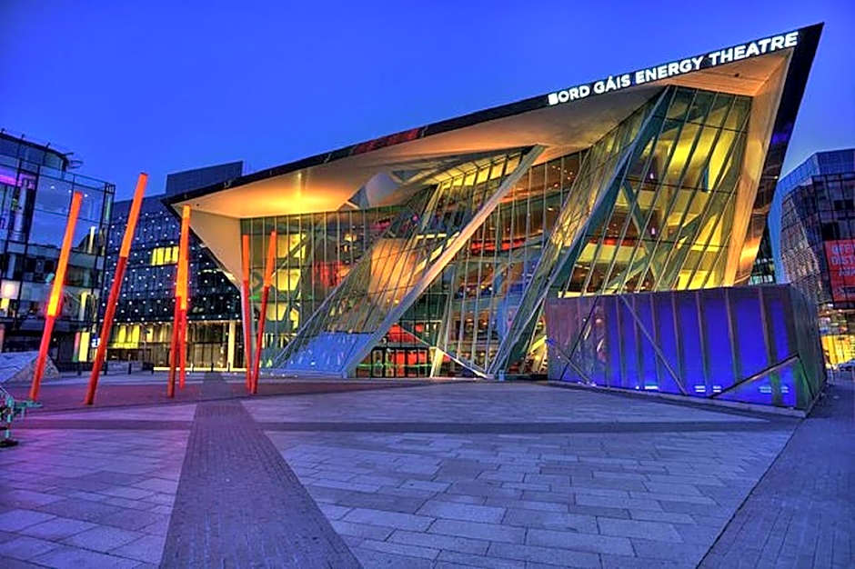 Clayton Hotel Cardiff Lane