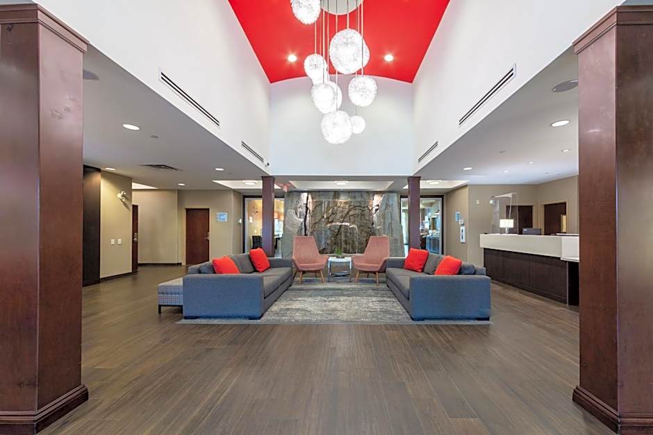 Holiday Inn Express & Suites Riverport Richmond By IHG