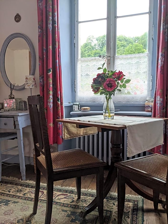 Sweeting's B & B Chailland